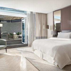 Grand Deluxe King Room Terrace Butler Service